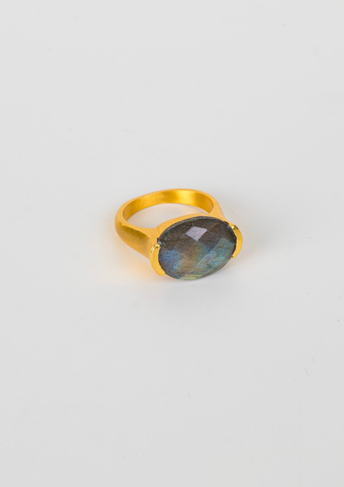 Ashni ring - Labradorite / 52 - ring